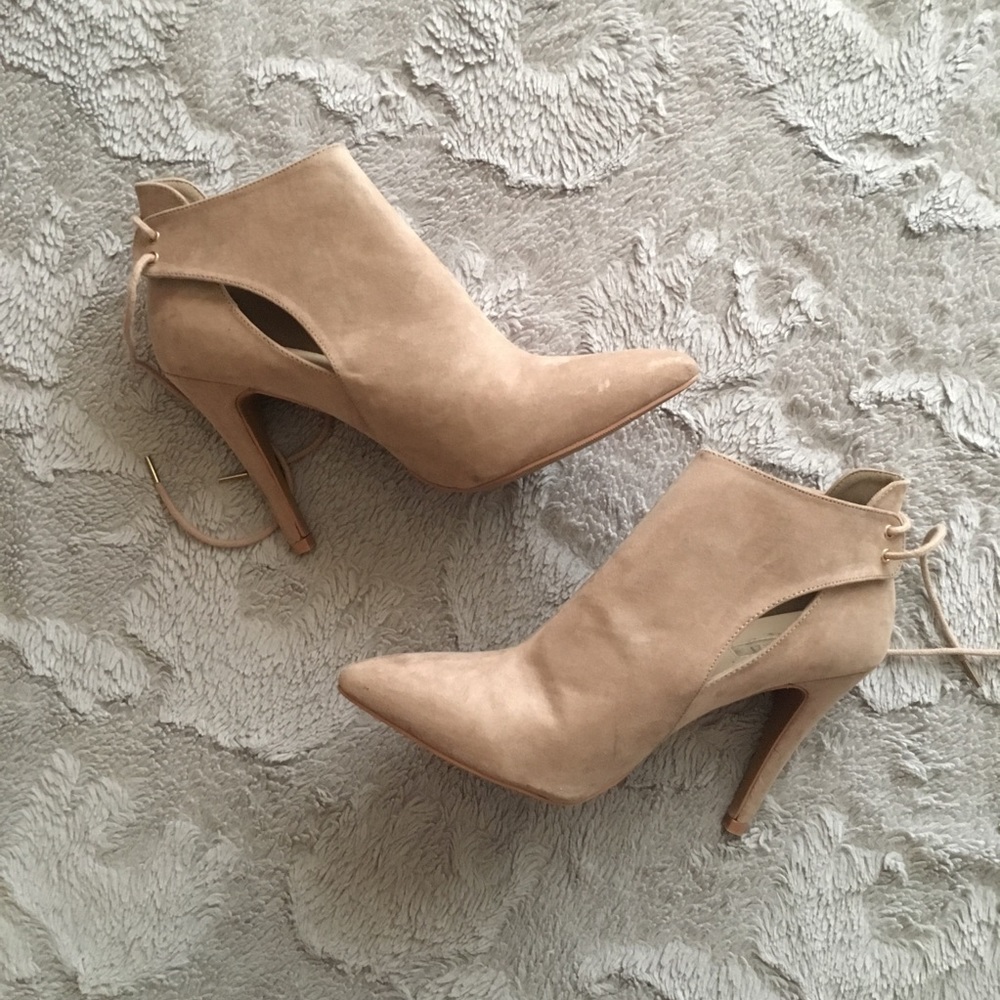 F21 • Suede pointed booties - 3” heel
